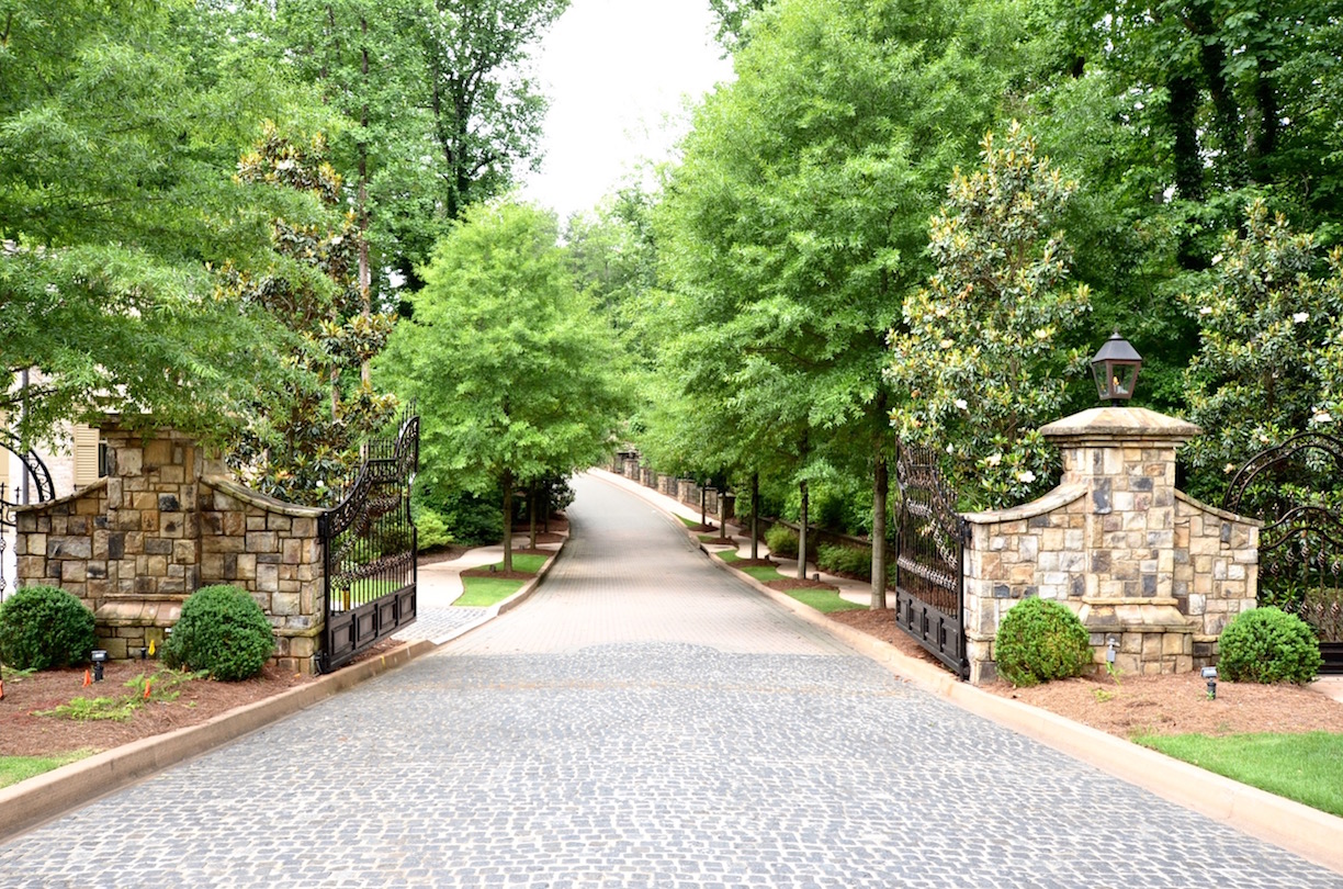 Rockhaven Homes Features Stunning Luxury Homes Inside Perimeter at