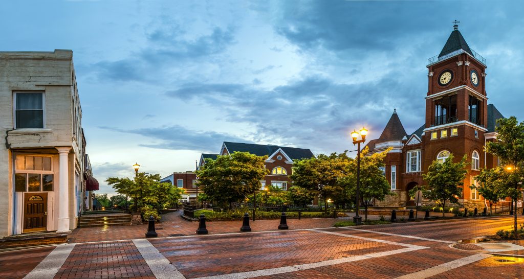 A town square in Georgia (Copyright Robert Hainer, 123rf)