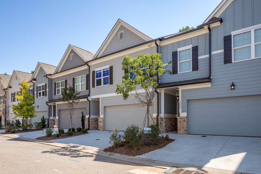 Townhomes for sale in heights at grant park