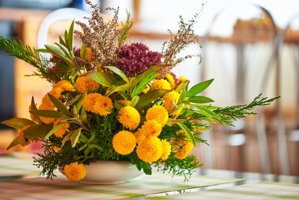 Fall arrangement, the perfect decor in a Keswick Estates home