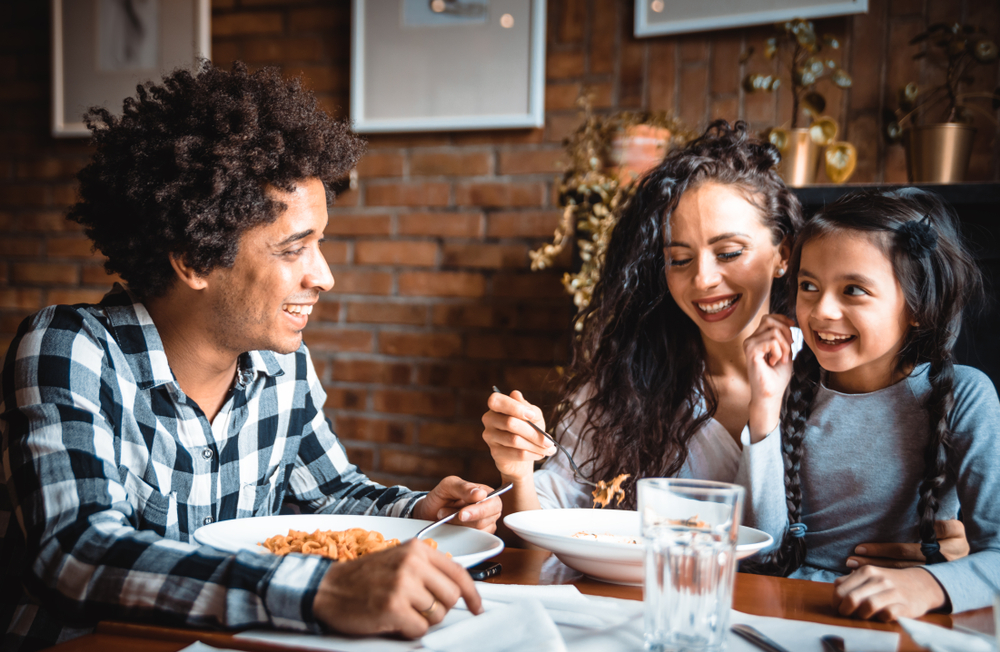 ©Leszek Glasner Family Lunch in Southwest Atlanta