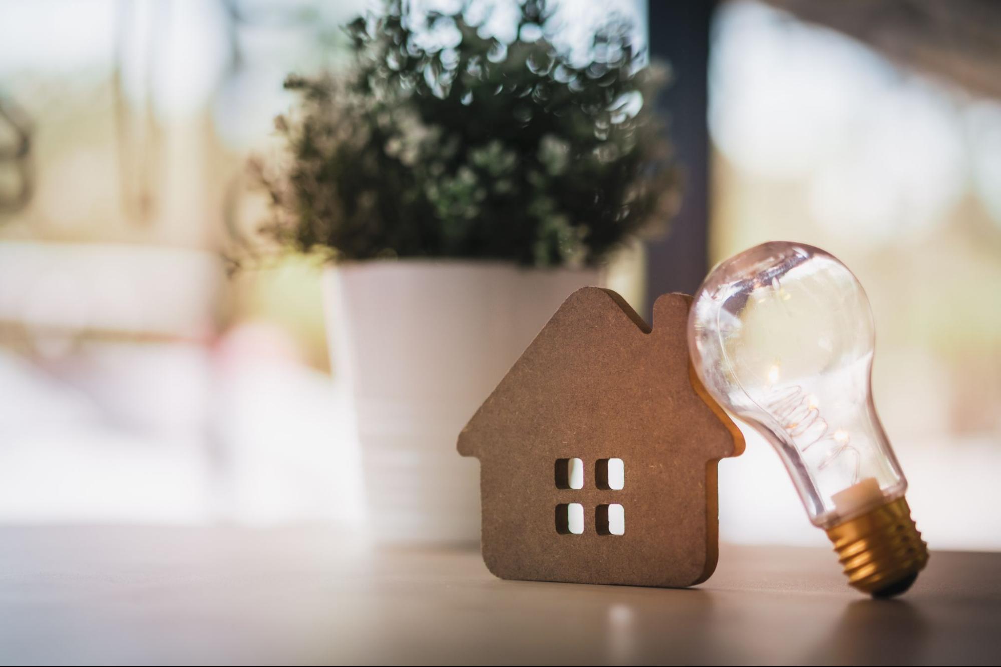 Cozy and Cost-Efficient: 5 Tips to Maximize Energy Efficiency in Your Home This Fall