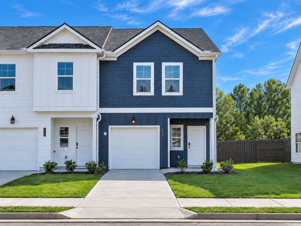 9444 Maple Grove Ln, Jonesboro, GA 30238