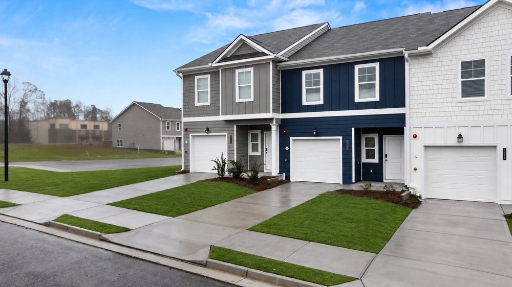 9444 Maple Grove Ln, Jonesboro, GA 30238
