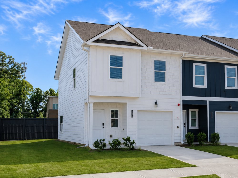 9448 Maple Grove Ln, Jonesboro, GA 30238