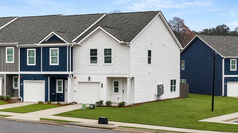 9448 Maple Grove Ln, Jonesboro, GA 30238