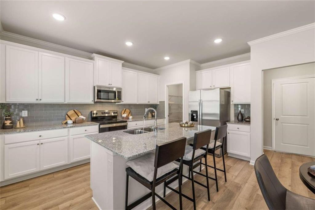 https://www.rockhavenga.com/wp-content/uploads/mls/photos/7562133/7562133-1.jpg